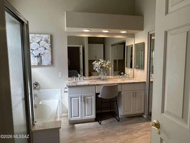 5672 N Cherokee Ridge Road, Tucson, AZ 85750