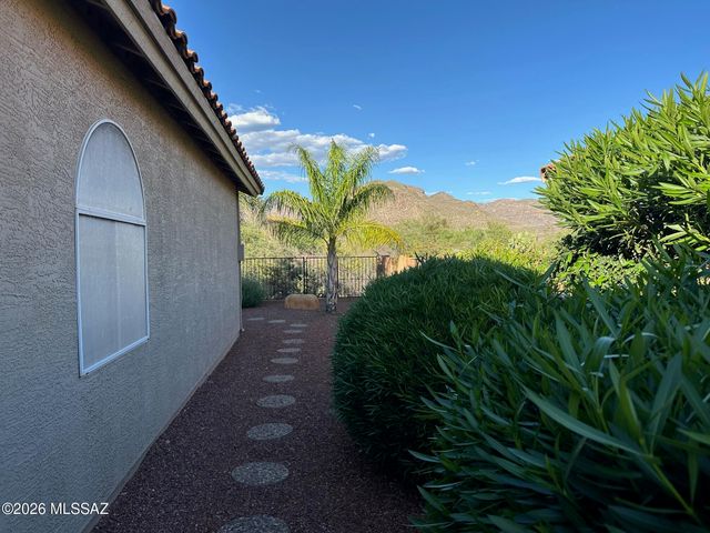 5672 N Cherokee Ridge Road, Tucson, AZ 85750