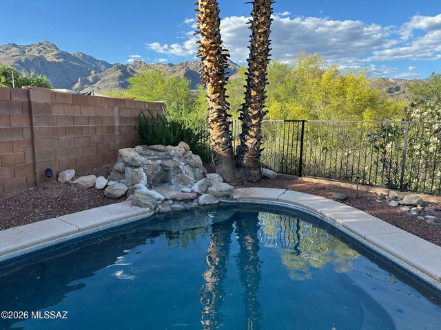 5672 N Cherokee Ridge Road, Tucson, AZ 85750