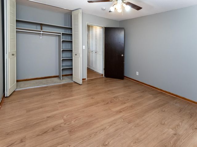2800 Hamline Avenue N 217, Roseville, MN 55113