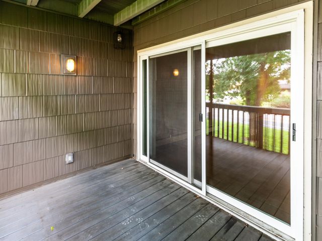 2800 Hamline Avenue N 217, Roseville, MN 55113