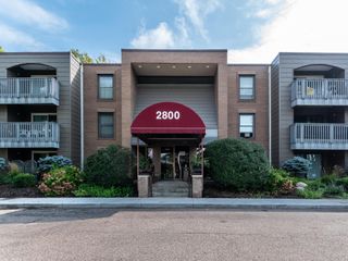 2800 Hamline Avenue N 217, Roseville, MN 55113