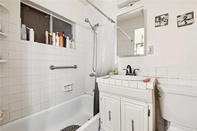 13944 Brightwell Ave, Paramount, CA 90723