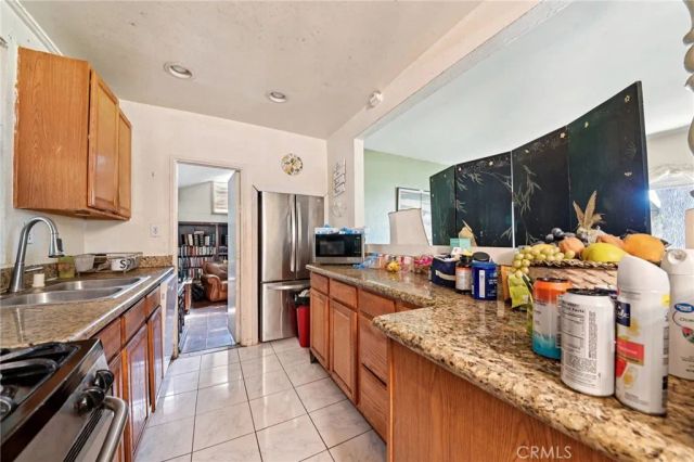 13944 Brightwell Ave, Paramount, CA 90723