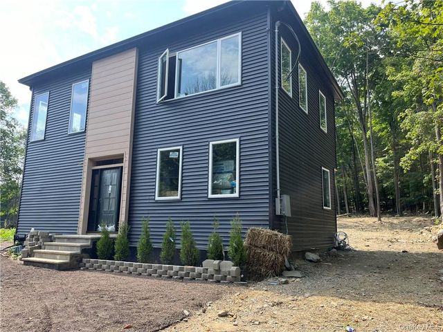 15 County Highway 5, Greenwood Lake, NY 10925