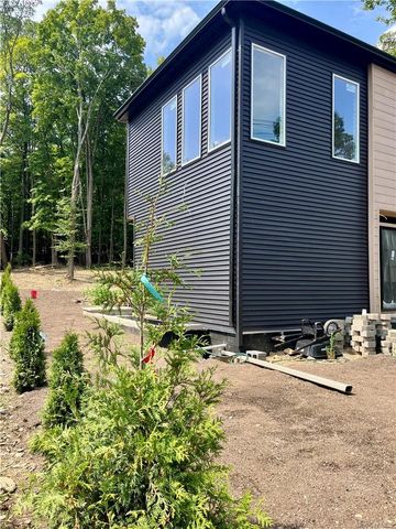 15 County Highway 5, Greenwood Lake, NY 10925