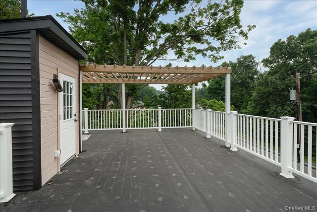 15 County Highway 5, Greenwood Lake, NY 10925