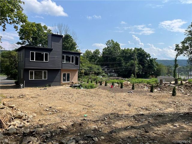 15 County Highway 5, Greenwood Lake, NY 10925