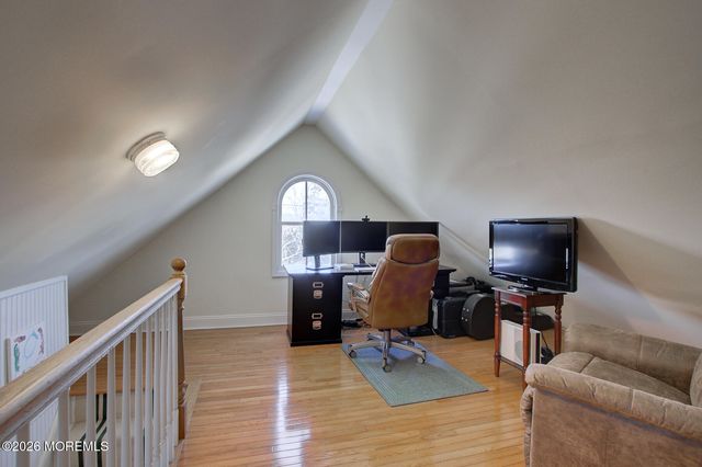 39 E River Road, Rumson, NJ 07760