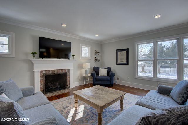 39 E River Road, Rumson, NJ 07760