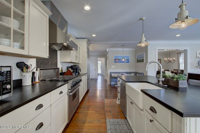 39 E River Road, Rumson, NJ 07760