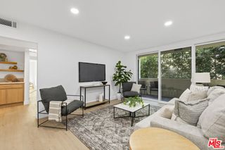 1025 N Kings Road 113, West Hollywood, CA 90069