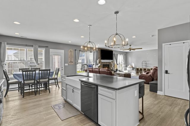 665 Windflower Way, Lexington, KY 40511