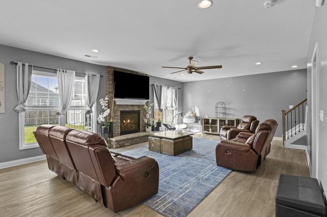 665 Windflower Way, Lexington, KY 40511