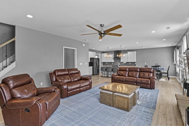 665 Windflower Way, Lexington, KY 40511