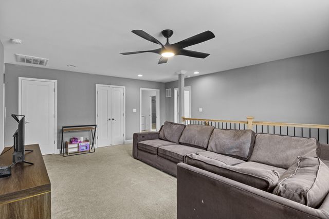 665 Windflower Way, Lexington, KY 40511