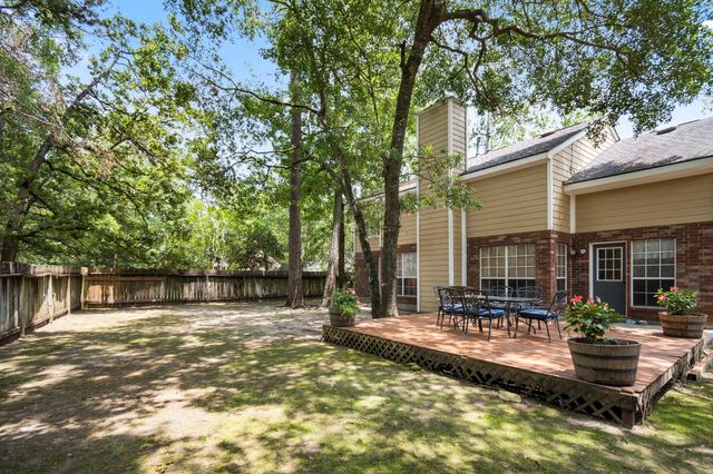 2 Amber Fire Place, The Woodlands, TX 77381