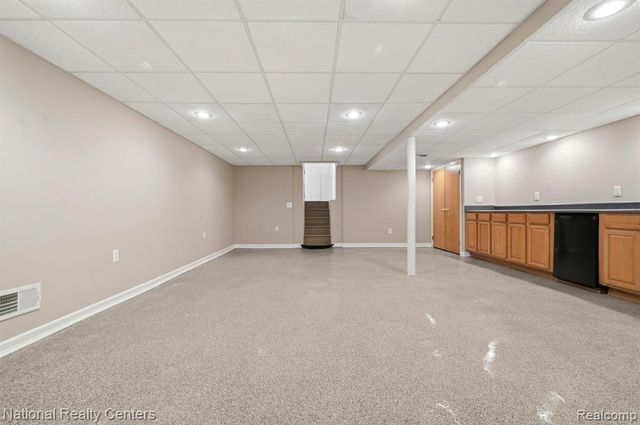 5595 Birdview Heights, Orchard Lake, MI 48324