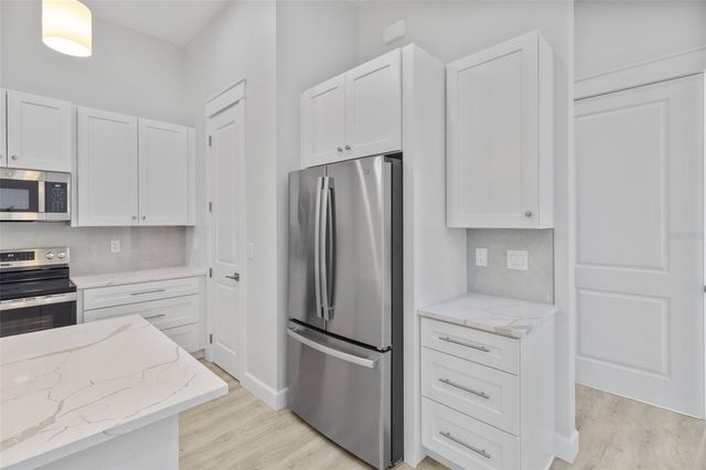 2098 MANHEIM AVENUE, North Port, FL 34286