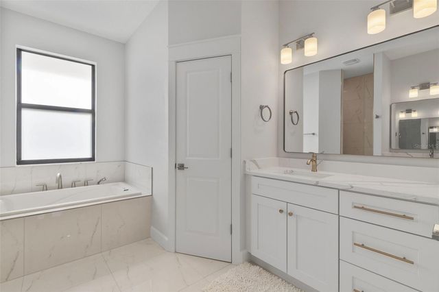 2098 MANHEIM AVENUE, North Port, FL 34286