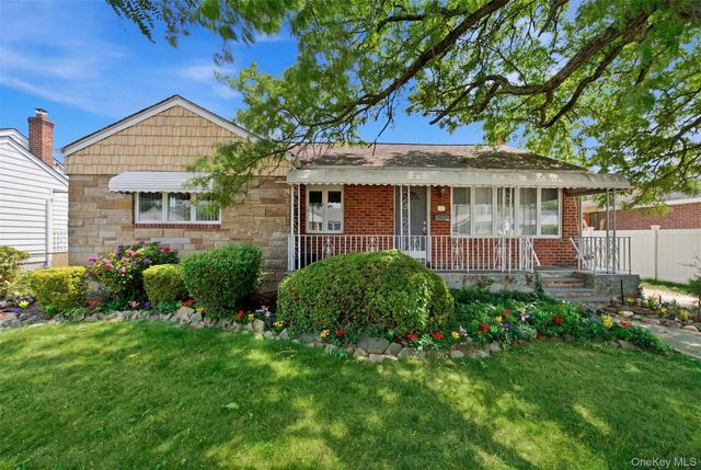 160 Clearmeadow Drive, East Meadow, NY 11554