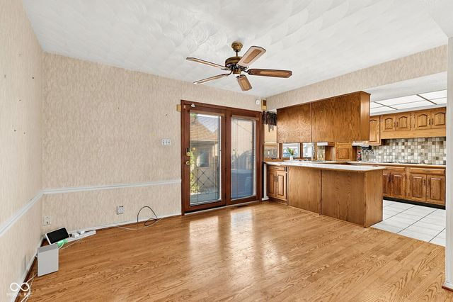 8119 Bromley Place, Indianapolis, IN 46219