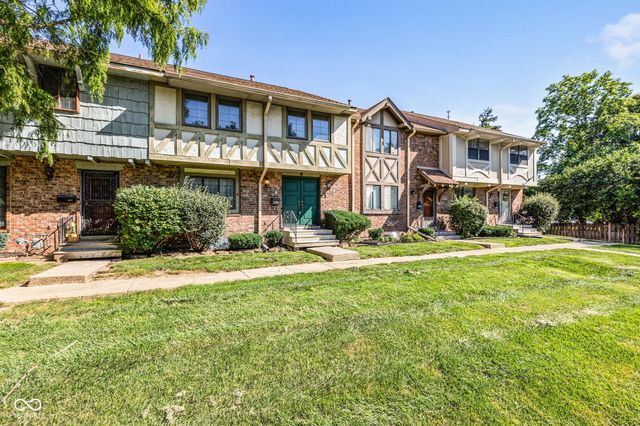 8119 Bromley Place, Indianapolis, IN 46219