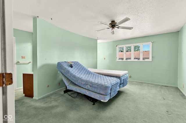 8119 Bromley Place, Indianapolis, IN 46219