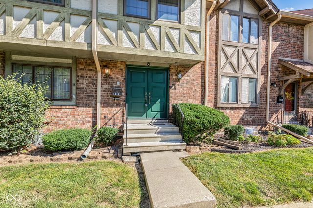 8119 Bromley Place, Indianapolis, IN 46219