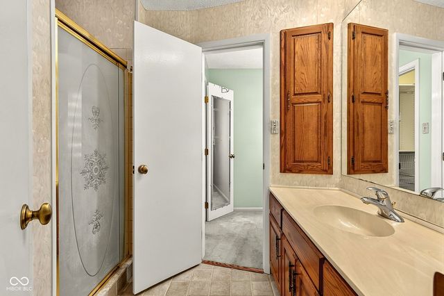 8119 Bromley Place, Indianapolis, IN 46219