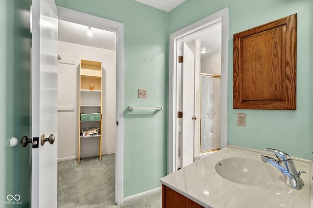 8119 Bromley Place, Indianapolis, IN 46219