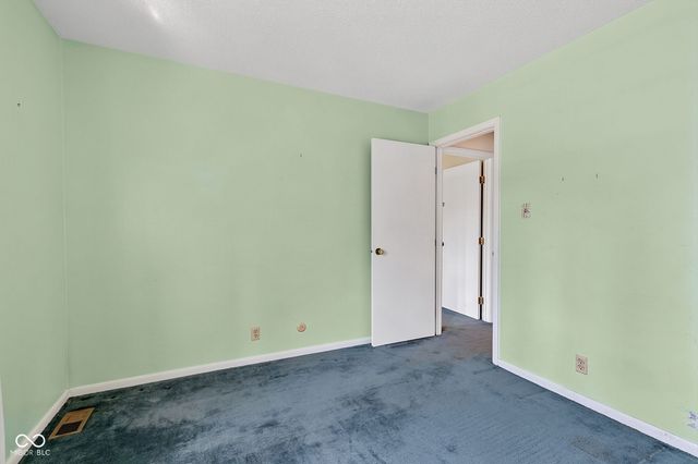 8119 Bromley Place, Indianapolis, IN 46219