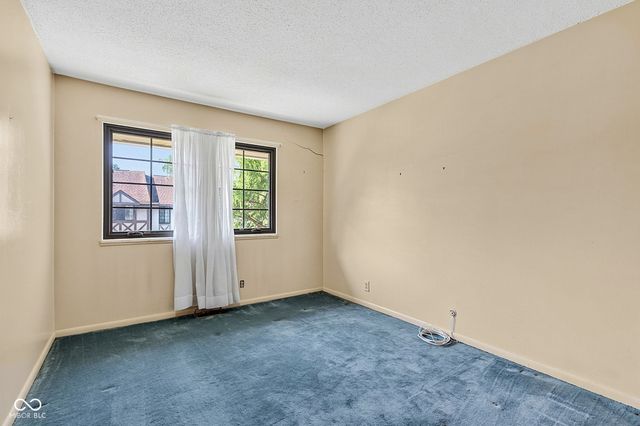 8119 Bromley Place, Indianapolis, IN 46219