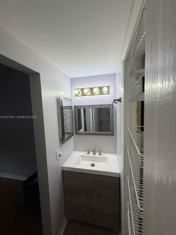 8837 NW 48th St ., Sunrise, FL 33351