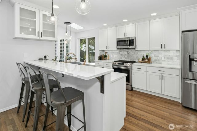 4048 56th Avenue SW, Seattle, WA 98116