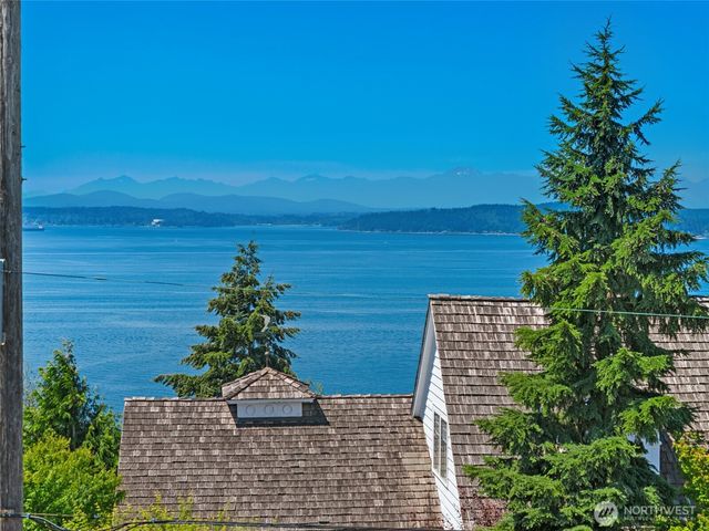 4048 56th Avenue SW, Seattle, WA 98116