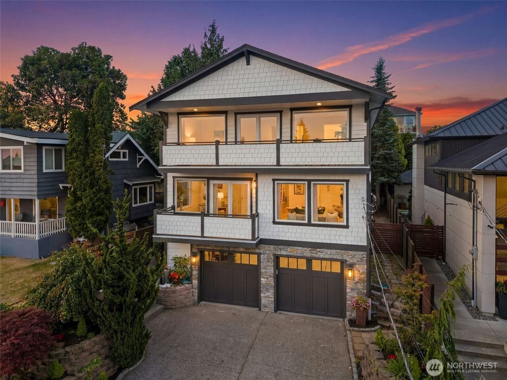 4048 56th Avenue SW, Seattle, WA 98116