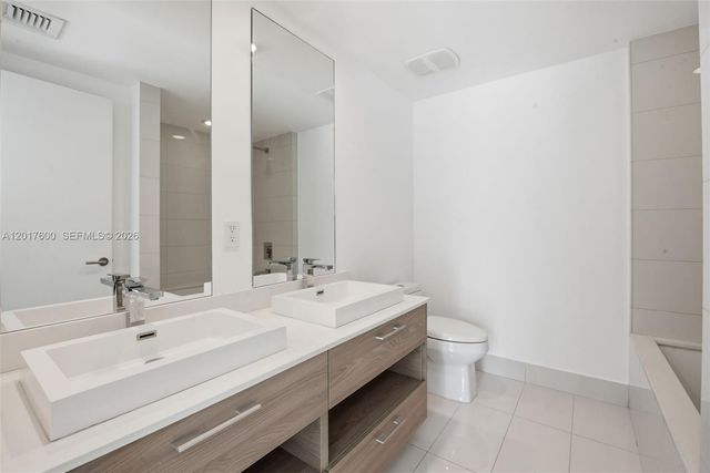 1300 S Miami Ave 1411, Miami, FL 33130