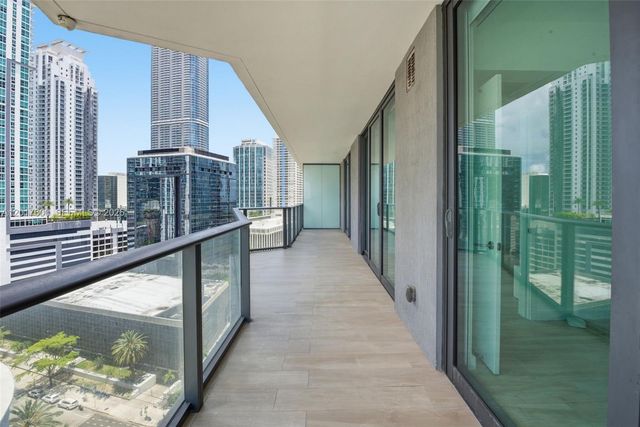 1300 S Miami Ave 1411, Miami, FL 33130