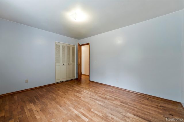 3250 Groveland Road, Groveland Township, MI 48462