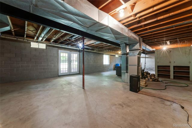 3250 Groveland Road, Groveland Township, MI 48462