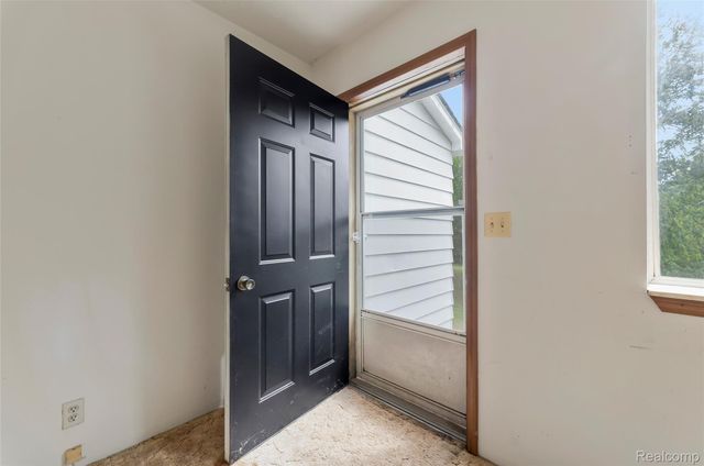 3250 Groveland Road, Groveland Township, MI 48462