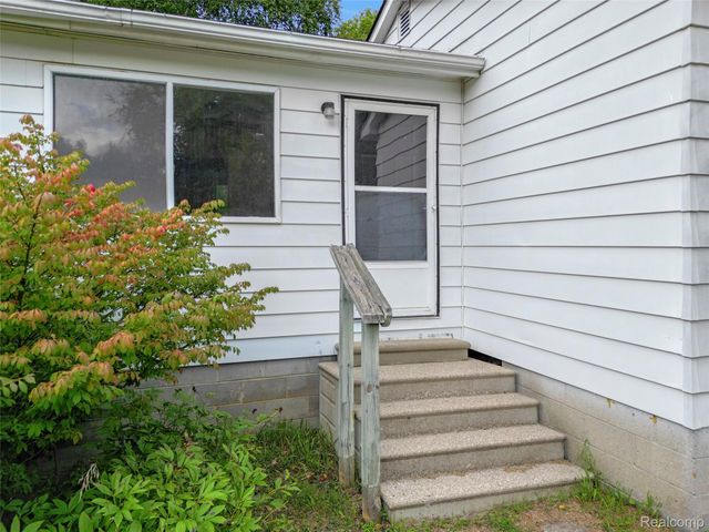 3250 Groveland Road, Groveland Township, MI 48462