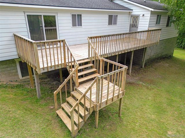 3250 Groveland Road, Groveland Township, MI 48462