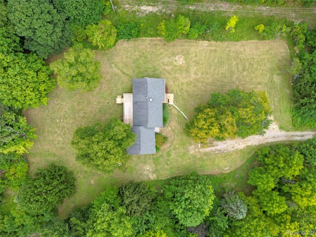 3250 Groveland Road, Groveland Township, MI 48462