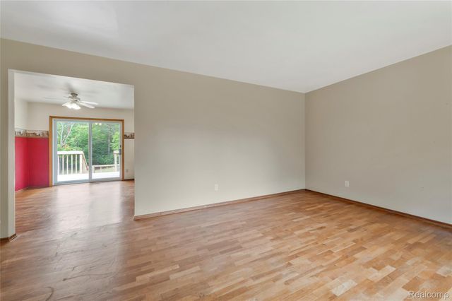 3250 Groveland Road, Groveland Township, MI 48462