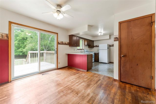 3250 Groveland Road, Groveland Township, MI 48462