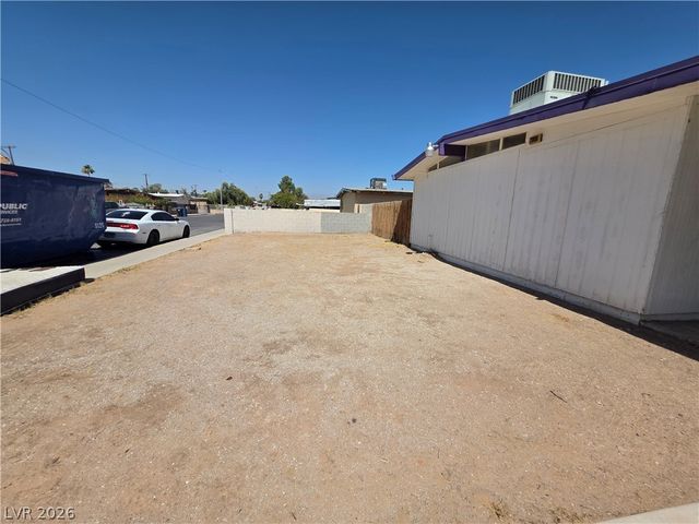 2806 Perliter Avenue, North Las Vegas, NV 89030
