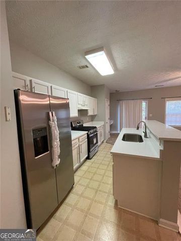 1028 Montague Place Court, Lawrenceville, GA 30043