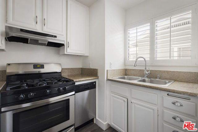 412 W Dryden Street 2, Glendale, CA 91202
